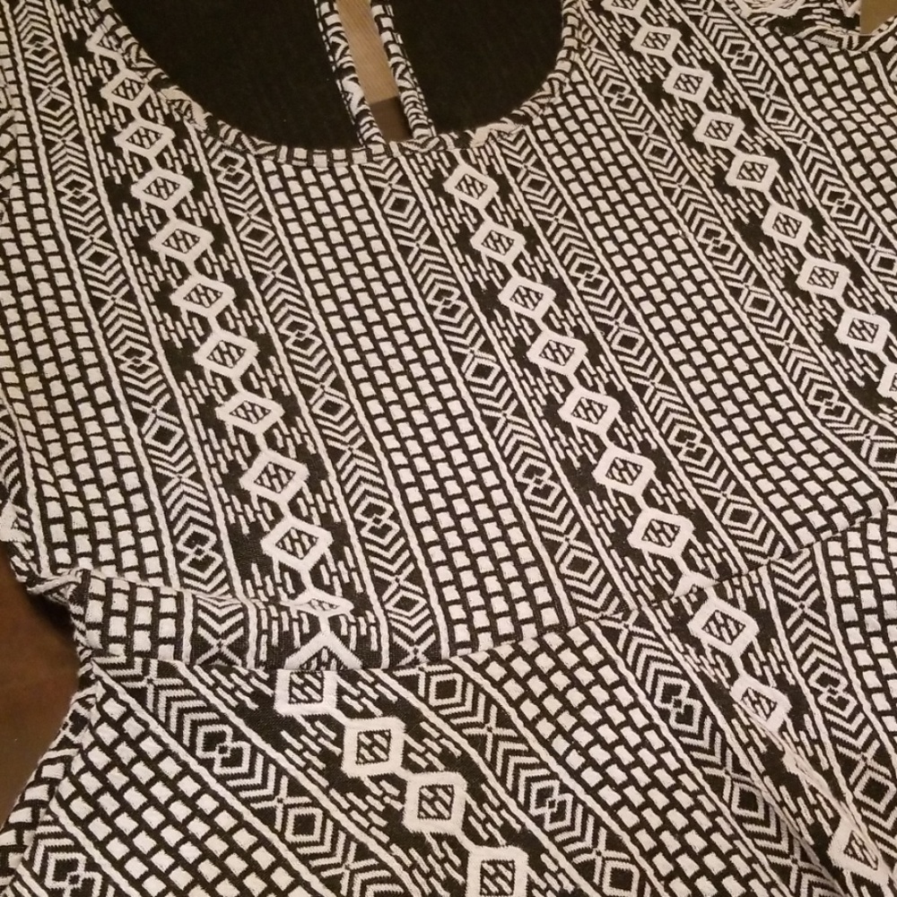 Dress - Picture 3 of 7
